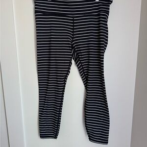 GAPfit blackout technology Black and White Striped Leggings